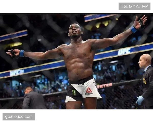 乔恩·琼斯训练完直接去提了辆限量超跑，油钱比我房租还贵