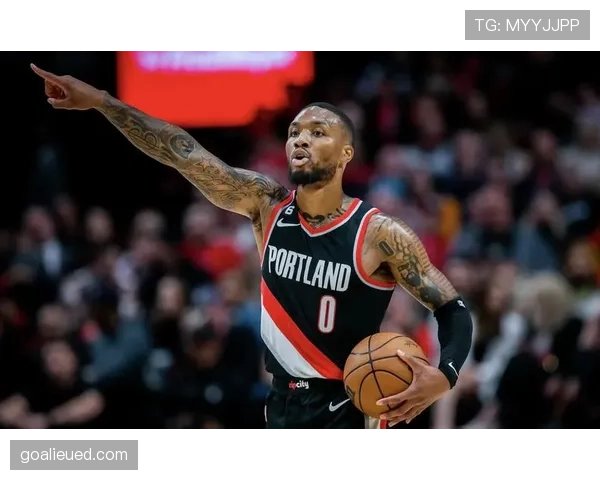 利拉德休赛期还在凌晨四点练投篮，这人是不是根本不用睡觉？