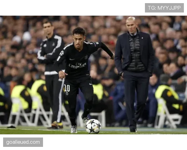 尼科·威廉斯与维尼修斯：速度型边锋的战术功能与进攻贡献差异分析