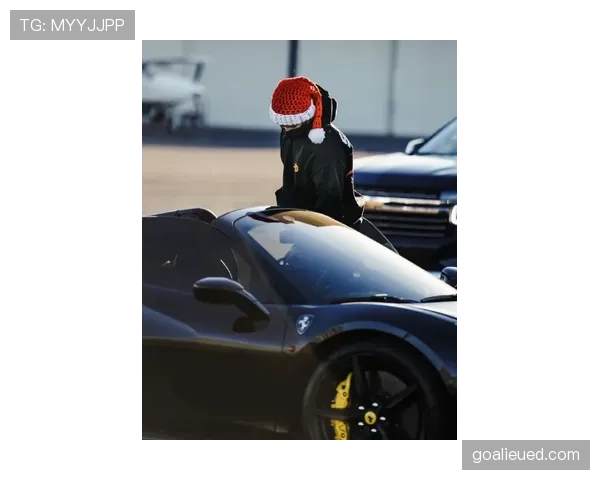 周冠宇新买的豪车，隔壁老王听了都直摇头，这生活差距也太大了吧